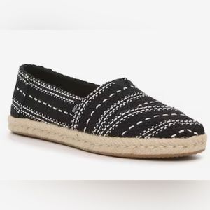 Women’s Toms size 8